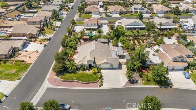 19247 Mountain Shadow Lane, Perris CA: https://media.crmls.org/medias/bd9cf841-82ce-4999-8eee-3e129896feb7.jpg