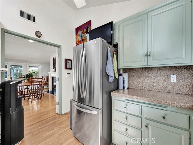 Detail Gallery Image 14 of 40 For 23962 Crosson Dr, Woodland Hills,  CA 91367 - 3 Beds | 2 Baths