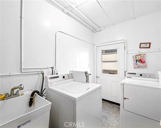 Detail Gallery Image 24 of 35 For 725 9th St #1,  Santa Monica,  CA 90402 - 3 Beds | 2 Baths