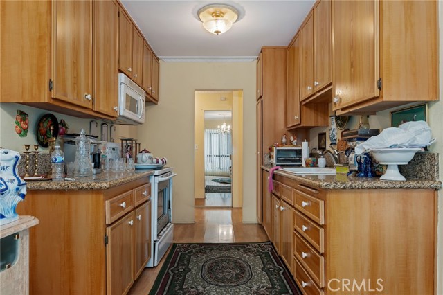 Detail Gallery Image 8 of 15 For 7300 Franklin Ave #354,  Los Angeles,  CA 90046 - 1 Beds | 1 Baths