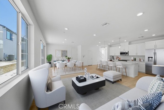 Detail Gallery Image 6 of 39 For 4852 Arroyo Run, Moorpark,  CA 93021 - 4 Beds | 3 Baths