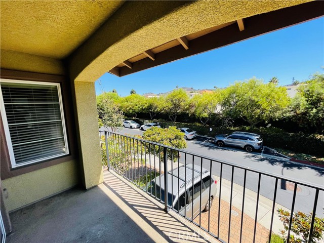 Detail Gallery Image 9 of 30 For 1351 Isabella Way, Vista,  CA 92084 - 2 Beds | 2 Baths