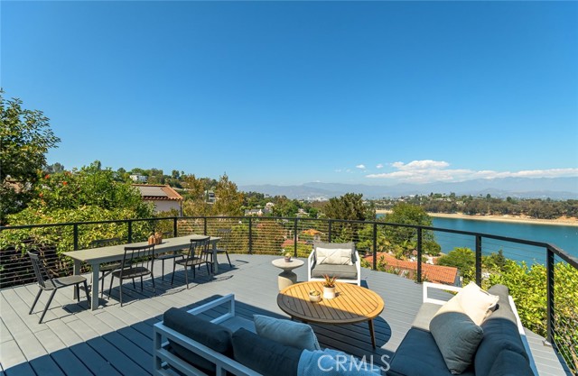 Detail Gallery Image 53 of 71 For 2023 Kenilworth Ave, Los Angeles,  CA 90039 - 3 Beds | 2 Baths