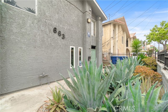 663 W 2nd Street, San Pedro CA: https://media.crmls.org/medias/bd9fe976-625e-45b4-a851-4225083cbabe.jpg