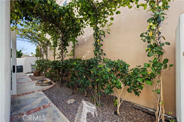 Detail Gallery Image 11 of 48 For 57 Shearwater Pl, Newport Beach,  CA 92660 - 3 Beds | 2/1 Baths