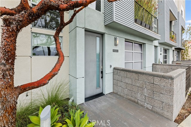 Detail Gallery Image 1 of 51 For 1530 Greenwich Way, Costa Mesa,  CA 92627 - 2 Beds | 3/1 Baths
