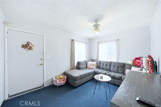 Detail Gallery Image 5 of 21 For 6559 Darwell Ave, Bell Gardens,  CA 90201 - – Beds | – Baths