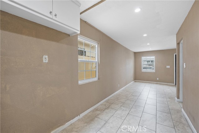 Detail Gallery Image 19 of 44 For 13032 S Main St, Los Angeles,  CA 90061 - 4 Beds | 2 Baths