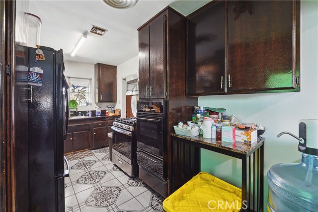 Detail Gallery Image 12 of 50 For 14276 Aztec St, Sylmar,  CA 91342 - 5 Beds | 4 Baths