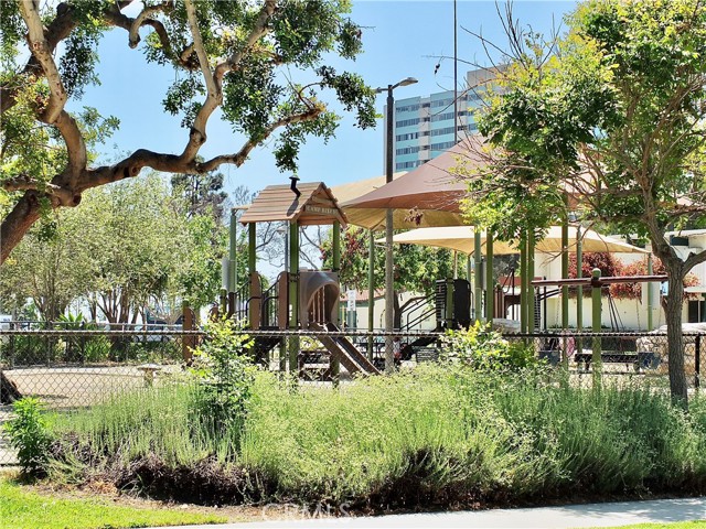 Detail Gallery Image 29 of 39 For 1724 E 1st St #9,  Long Beach,  CA 90802 - 1 Beds | 1 Baths