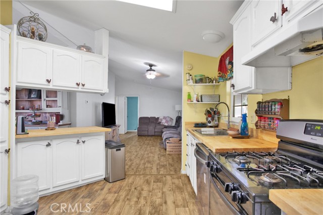 Detail Gallery Image 14 of 43 For 20843 Waalew Rd #C94,  Apple Valley,  CA 92307 - 4 Beds | 2 Baths