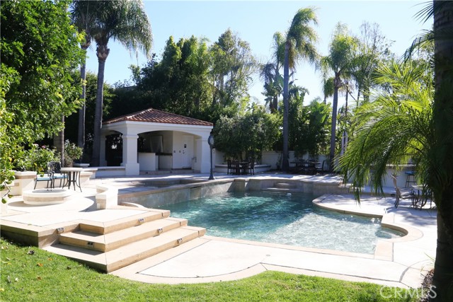 Detail Gallery Image 2 of 16 For 10762 Center Dr, Villa Park,  CA 92861 - 7 Beds | 6/1 Baths