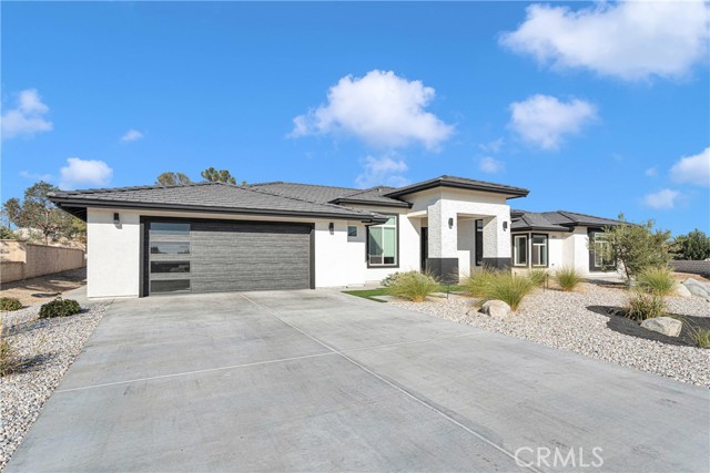 Image 2 for 16383 Ridge View Dr, Apple Valley, CA 92307