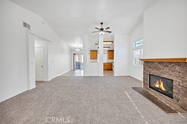 Detail Gallery Image 8 of 44 For 1230 Shellie Ln, Hemet,  CA 92543 - 3 Beds | 2 Baths