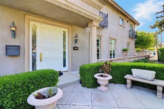 Detail Gallery Image 3 of 37 For 8424 Sunnyslope Dr, San Gabriel,  CA 91775 - 6 Beds | 5 Baths