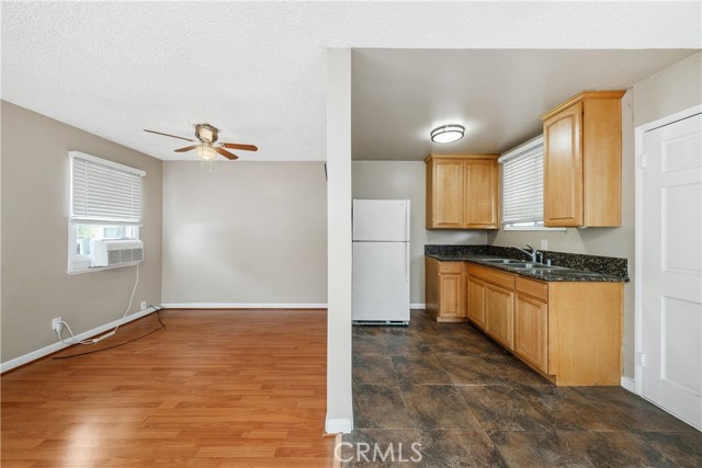 Image 23 of 28 For 9861 Lemon Avenue