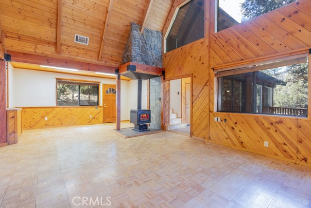 2208 Bernina, Pine Mountain Club CA: https://media.crmls.org/medias/bda644c4-4c32-41ba-a191-0b050747e91b.jpg