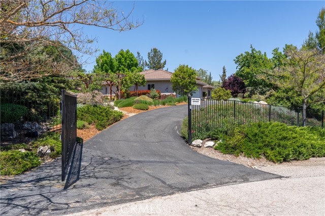 Detail Gallery Image 2 of 49 For 9539 Carmel Rd, Atascadero,  CA 93422 - 4 Beds | 3 Baths