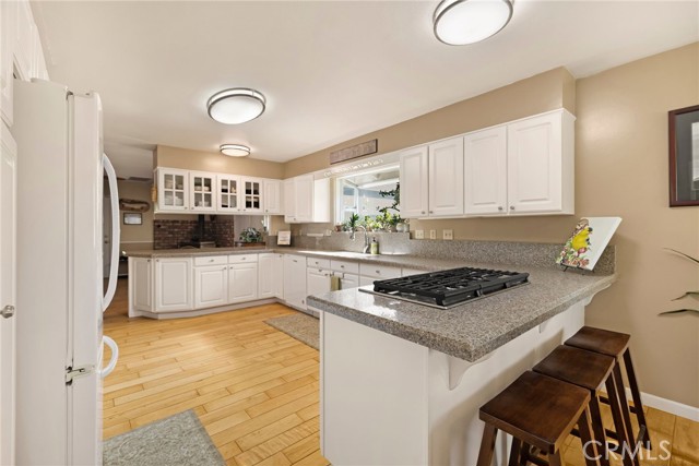 Image 10 of 46 For 7652 Cutting Avenue