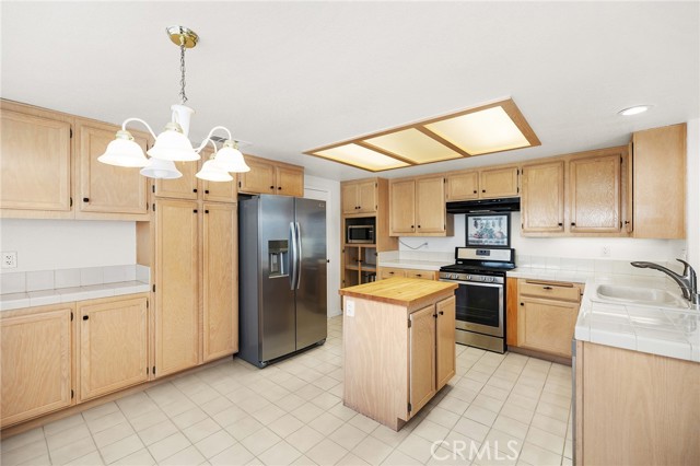 Detail Gallery Image 14 of 53 For 24330 Dr Gitano, Murrieta,  CA 92562 - 3 Beds | 2/1 Baths