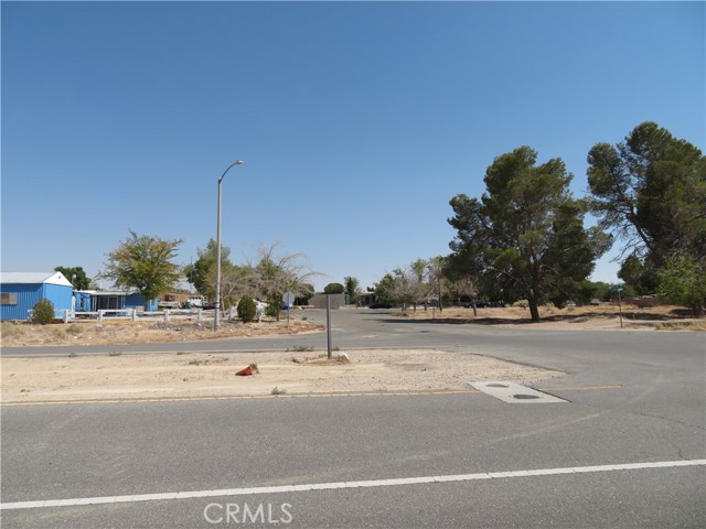 0 Martin, California City CA: https://media.crmls.org/medias/bda840de-7505-4511-8647-4d6edb90860f.jpg