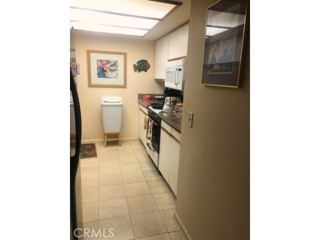 https://media.crmls.org/medias/bda8e941-768b-4062-bcf8-e6aa750bf2cd.jpg?preset=X-Large