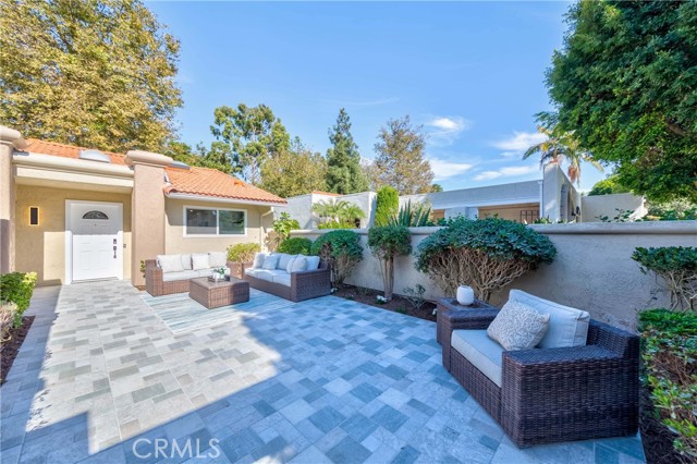 Detail Gallery Image 4 of 39 For 5538 via La Mesa #B,  Laguna Woods,  CA 92637 - 3 Beds | 2 Baths