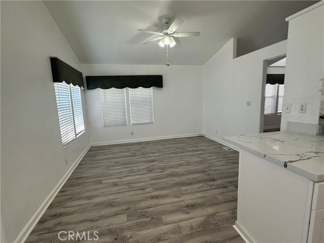Detail Gallery Image 20 of 42 For 4901 Green River #319,  Corona,  CA 92878 - 3 Beds | 2 Baths