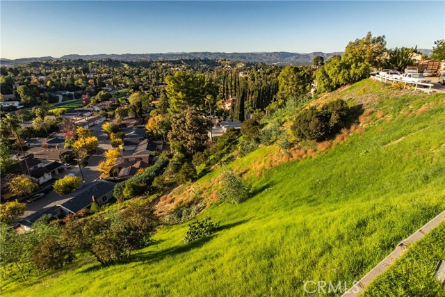 Detail Gallery Image 3 of 19 For 32 San Blas Ave, Woodland Hills,  CA 91364 - – Beds | – Baths