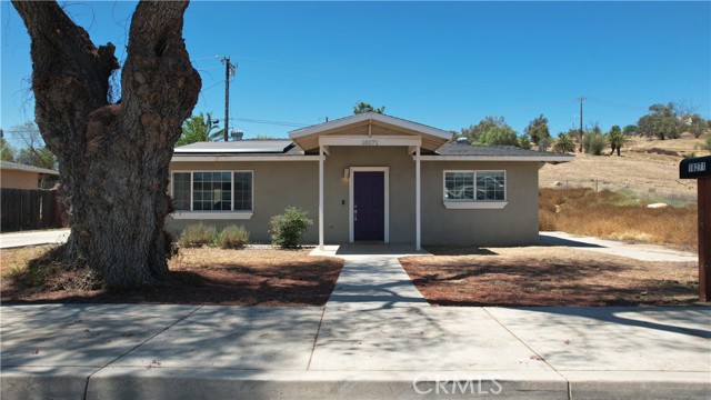 18271 Treleven Avenue, Lake Elsinore CA: https://media.crmls.org/medias/bdabde64-f415-4f4f-8cd3-f3a5d9aa71b4.jpg