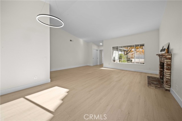 Detail Gallery Image 6 of 28 For 43909 Estrella, Lancaster,  CA 93535 - 5 Beds | 2 Baths