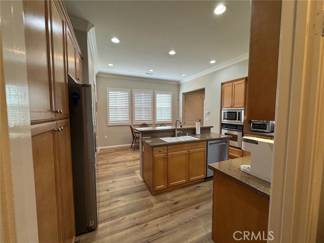 Detail Gallery Image 8 of 27 For 23733 Noble Fir Ct, Valencia,  CA 91354 - 3 Beds | 3 Baths