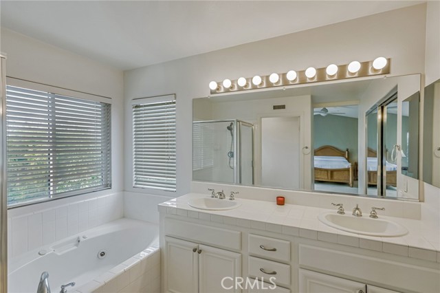 11771 Coorsgold Lane, Porter Ranch CA: https://media.crmls.org/medias/bdadfb10-e30a-4713-9ee7-02d8be19b98d.jpg