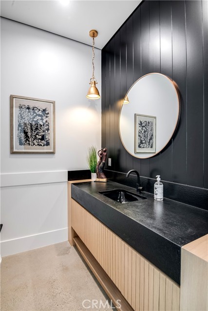 Detail Gallery Image 10 of 47 For 4734 Tobias Ave, Sherman Oaks,  CA 91403 - 4 Beds | 4/1 Baths