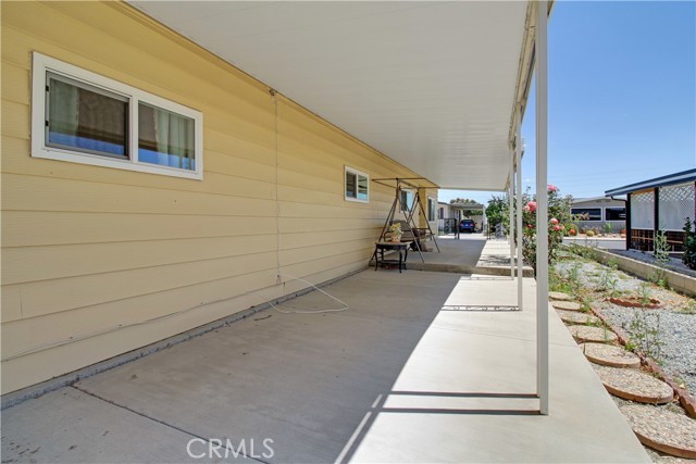 1180 Camino Del Rancho, Hemet CA: https://media.crmls.org/medias/bdae3888-93c1-4d8c-a7c9-094a2f5cdb08.jpg