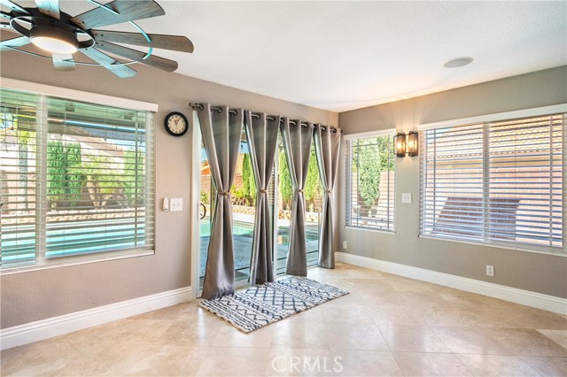 1841 Creekside Drive, Hemet CA: https://media.crmls.org/medias/bdae427c-8aae-4694-a96d-a96280d55c52.jpg