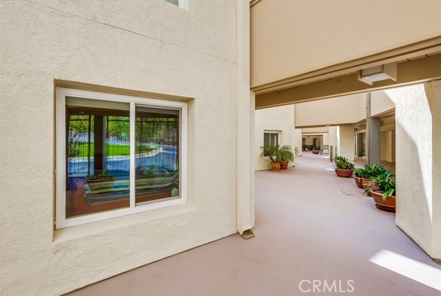 3200 La Rotonda Drive, Rancho Palos Verdes CA: https://media.crmls.org/medias/bdae552e-3150-41ca-953a-c208e72f629a.jpg
