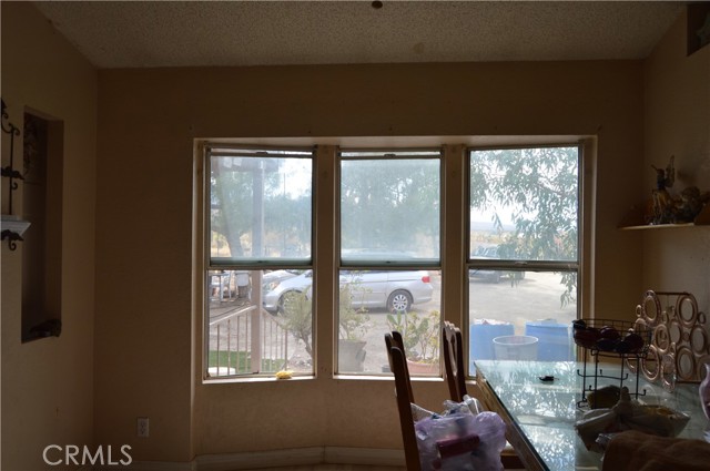 Detail Gallery Image 14 of 60 For 12263 Mountain Rd, Pinon Hills,  CA 92372 - 3 Beds | 2 Baths