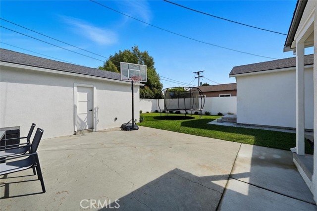 5357 122nd St, Hawthorne CA: https://media.crmls.org/medias/bdaf5d61-ac7f-43ba-b453-910c3a22d81d.jpg