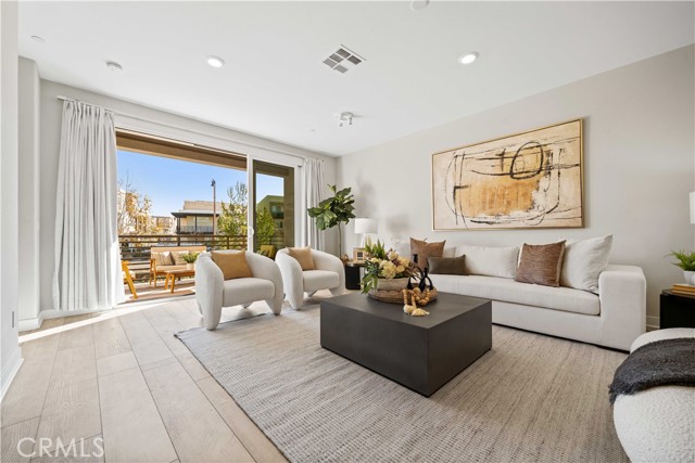 Detail Gallery Image 14 of 44 For 220 Keeper, Irvine,  CA 92618 - 3 Beds | 3/1 Baths