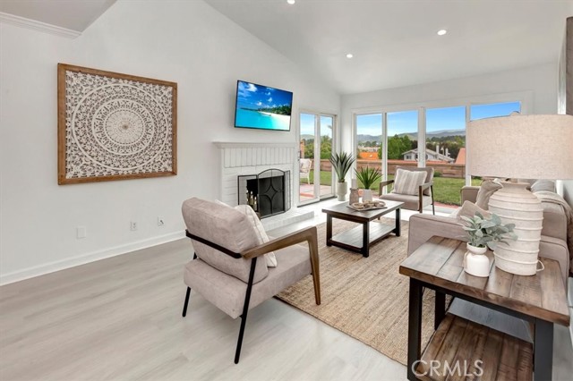 27781 Higuera, Mission Viejo CA: https://media.crmls.org/medias/bdaf8c82-2fdc-4690-bc29-51020d0434a0.jpg
