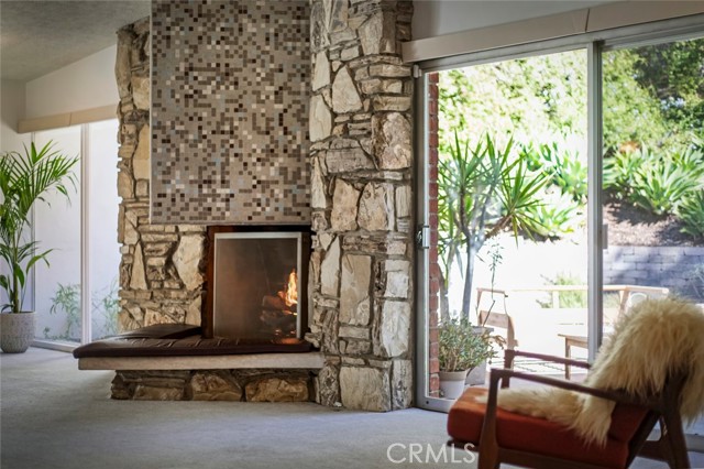 Detail Gallery Image 12 of 54 For 2820 E Chevy Chase Dr, Glendale,  CA 91206 - 2 Beds | 2 Baths