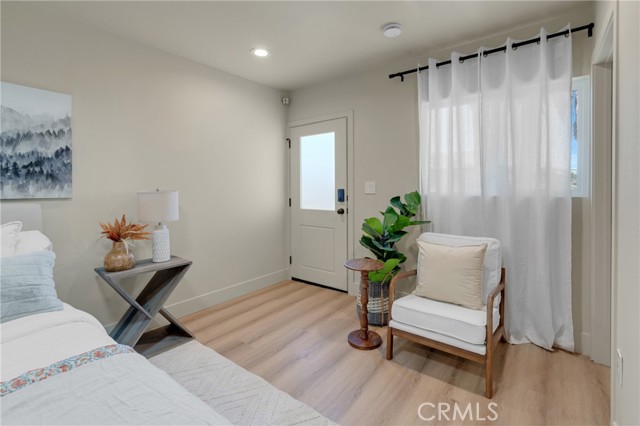 1123 E Ocean Blvd, Long Beach CA: https://media.crmls.org/medias/bdb0599f-df44-4268-b56e-1d3af8aaf595.jpg