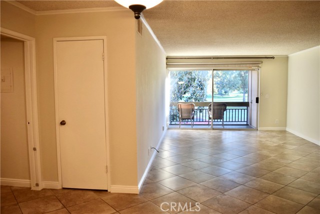 Detail Gallery Image 5 of 37 For 24525 W Trevino Dr #U2,  Valencia,  CA 91355 - 2 Beds | 2 Baths