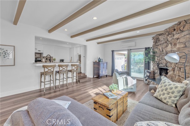 Detail Gallery Image 6 of 23 For 3220 Ostrom, Long Beach,  CA 90808 - 3 Beds | 2 Baths