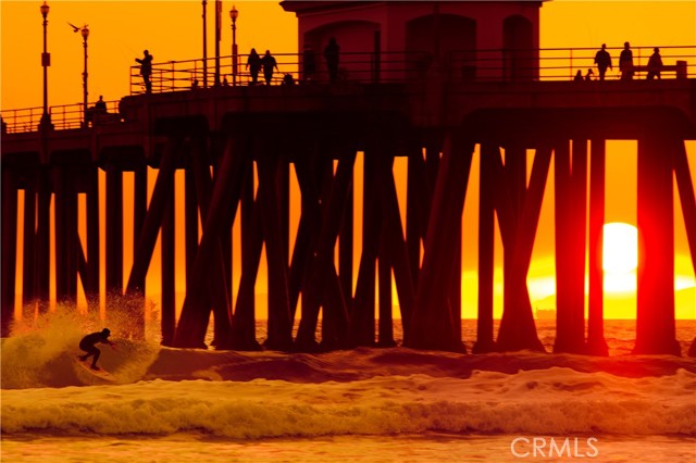 722 Main Street, Huntington Beach, California 92648, 2 Bedrooms Bedrooms, ,1 BathroomBathrooms,Residential Lease,For Rent,722 Main Street,CROC25155189