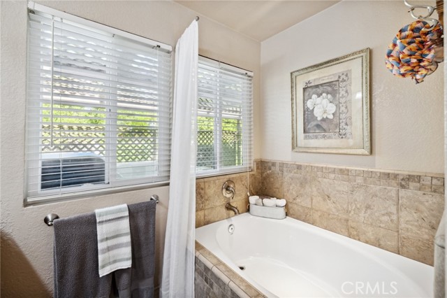 Image 21 of 50 For 6752 Laurelbrook Drive