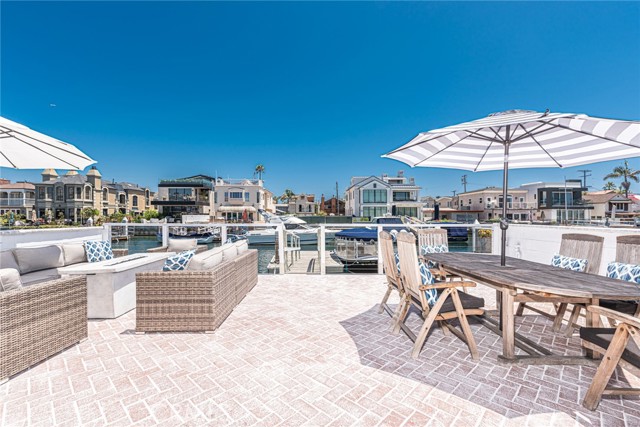 Detail Gallery Image 7 of 41 For 3717 Channel Pl, Newport Beach,  CA 92663 - 4 Beds | 2/1 Baths