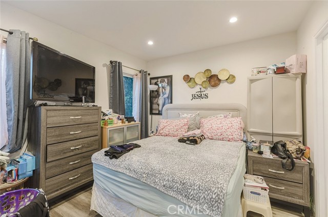 Detail Gallery Image 24 of 32 For 15439 Hart St, Van Nuys,  CA 91406 - 2 Beds | 2 Baths