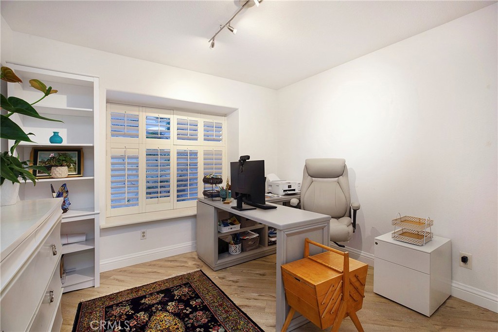 MLS #OC25272593 image #15